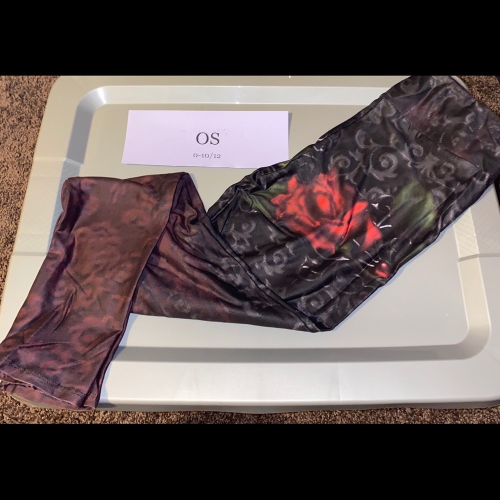 Dripping rose leggings